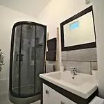 Bliss Insolite Jacuzzi Parking Free 5min Du Centre アパート