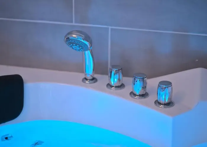 Bliss Insolite Jacuzzi Parking Free 5min Du Centre Apartament